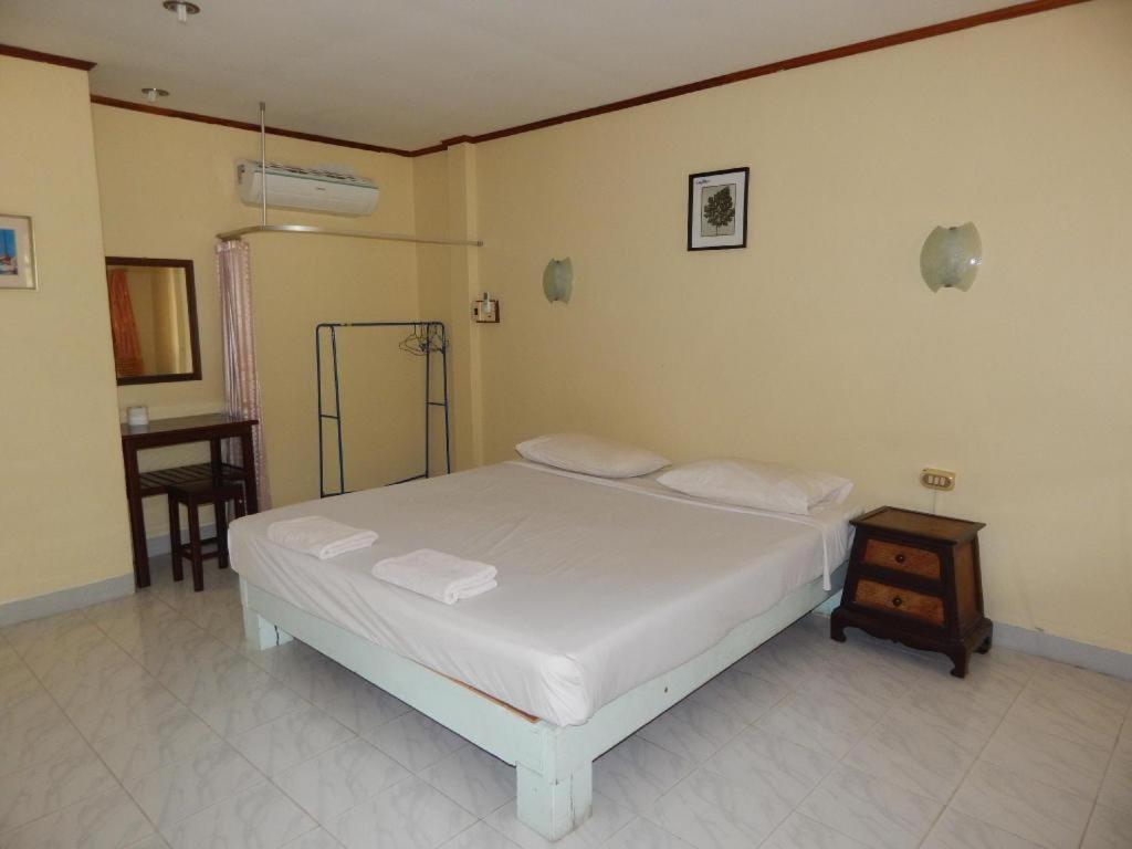Jinta Nathon Hotell Chaweng (Koh Samui)